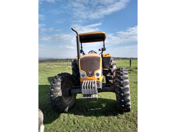 Trator Valtra A950 Agrofy Trator valtra a 950 4x4 ano 2016. trator valtra a950