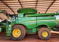 Colheitadeira John Deere S680 - Ano 2015