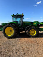 Trator John Deere 7200 J - Ano 2020