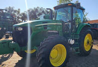 Trator John Deere 7210J - Ano 2013