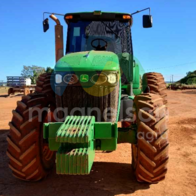 Trator John Deere 7225J