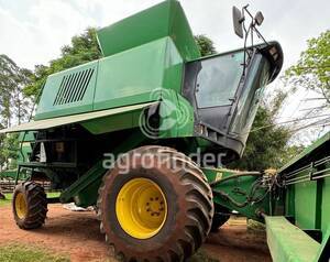 Colheitadeira John Deere 1550 - 14985