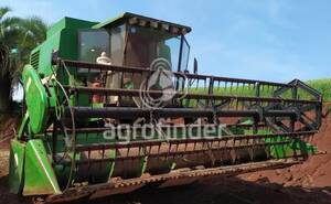 Colheitadeira de grão John Deere 1175 - 16606