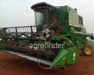 Colheitadeira John Deere 1175 Ano 2000