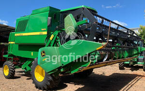 Colheitadeira de grão John Deere 1175 - 6202