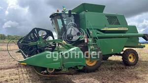 Colheitadeira de grão John Deere 1550 - 12763