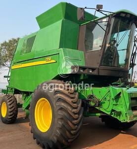 Colheitadeira de grão John Deere 1550 - 14830