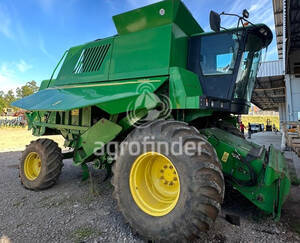 Colheitadeira de grão John Deere 1550 - 5808