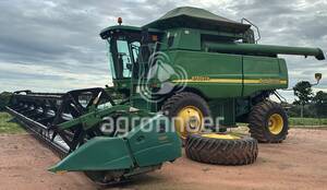 Colheitadeira de grão John Deere STS 9750 - 15644