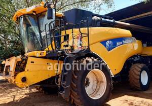 Colheitadeira de grão New Holland CR 9060 - 15926