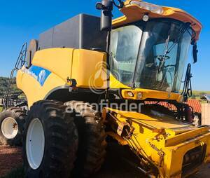 Colheitadeira de grão New Holland CR 9060 - 15958