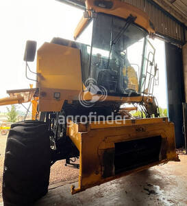 Colheitadeira de grão New Holland TC 5070 - 10579