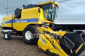 Colheitadeira de grão New Holland TC 5070 - 16360