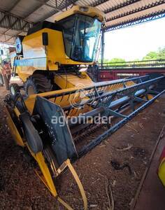Colheitadeira de grão New Holland TC 5070 - 16477