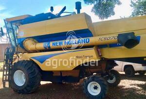 Colheitadeira de grão New Holland TC 5070 - 17356