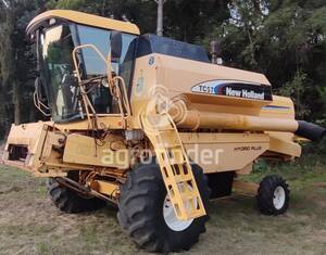 Colheitadeira de grão New Holland TC 57 - 13549