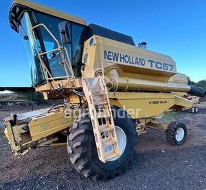 Colheitadeira de grão New Holland TC 57 - 15904