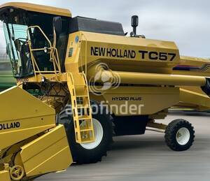 Colheitadeira de grão New Holland TC 57 - 16257