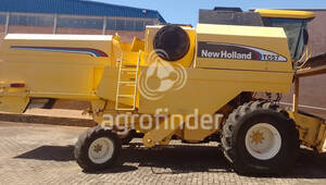 Colheitadeira de grão New Holland TC 57 - 6144