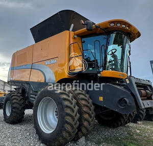Colheitadeira de grão Valtra BC 6800 - 4917