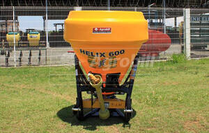 Distribuidor de Calcário e Fertilizantes JF Helix 600