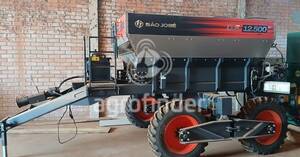 Distribuidor de Fertilizante Sólido São José HT 12500 Inox - 15758