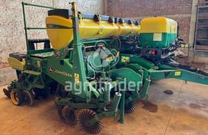 Plantadeira de Verão John Deere 1111 - 12616