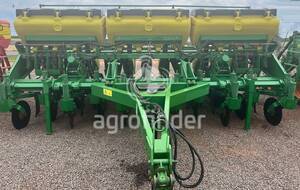 Plantadeira de Verão John Deere 1111 - 14893
