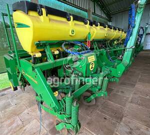 Plantadeira de Verão John Deere 1111 - 15137