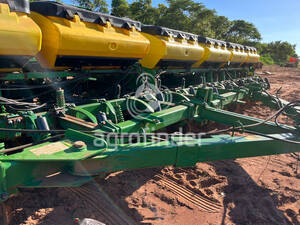 Plantadeira de Verão John Deere 2130 CC - 6806