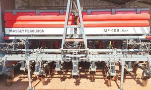 Plantadeira de Verão Massey Ferguson MF 409 - 17435