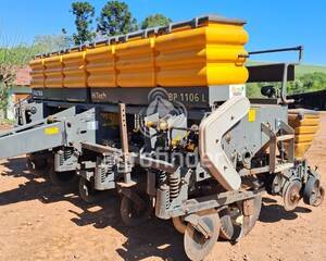 Plantadeira de Verão Valtra BP 1106 L - 15007