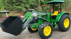 Trator John Deere 5078E Ano 2012