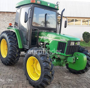 Trator John Deere 5605 - 3877