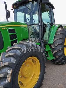 Trator John Deere 6110 J - 16567