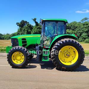Trator John Deere 6135 J - 16219