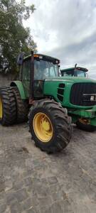Trator John Deere 6145J ano 2011