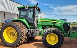 Trator John Deere 7230J Ano 2017