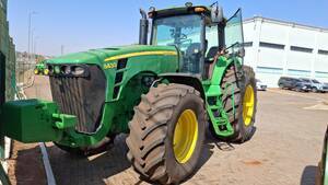 Trator John Deere 8430  