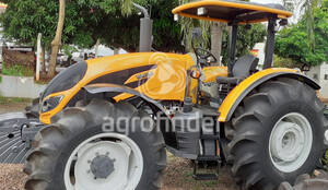 Trator Valtra A114 - 6941