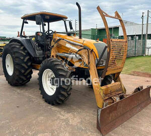 Trator Valtra BM 125i - 9635