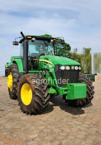 Trator de roda John Deere 7200 J - 11752