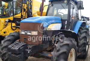 Trator de roda New Holland TM 7010 - 7687