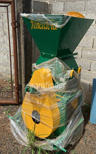 Triturador Maqtron M-1000 Ano 2022