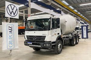 Caminhão Mb Atego 2730 6X4 Betoneira 8M Liebherr