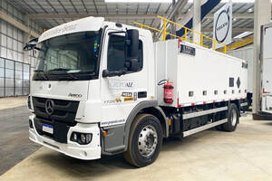 Caminhão Mercedes-Benz Atego 1726 4X2 Com Comboio 6.000