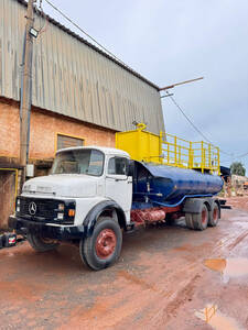 Caminhão Mercedes-Benz L 2216