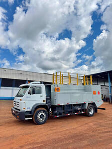 Caminhão Volkswagen Worker 23-230