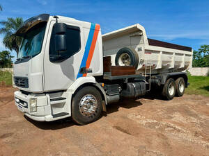 Caminhão Volvo Vm 330