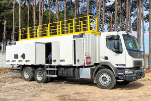 Caminhão Volvo Vmx 290 6X4 Comboio 10.000L Aizi